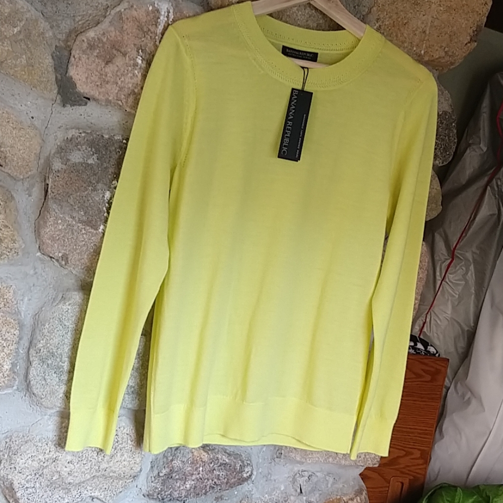 Bright yellow green Merino Wool sweater, M